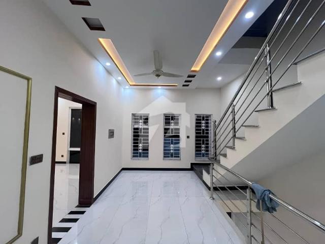1 Kanal House In Central E 11 For rent