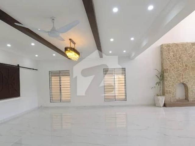 1 Kanal House In D 12/4 For sale