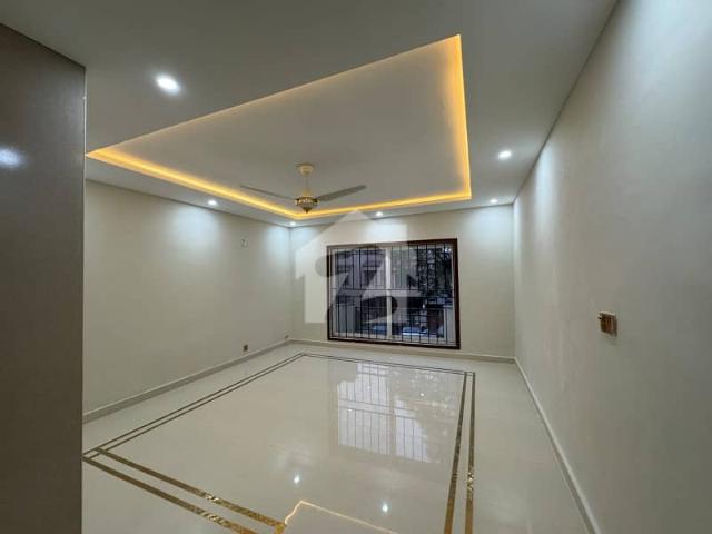 1 Kanal House In D 12 For Rent At Good Location