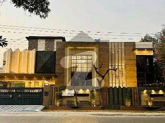 1 Kanal House Is Available For Sale In NFC 1