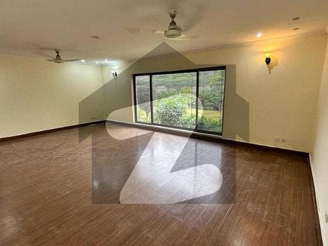 1 Kanal House Is Available For Rent