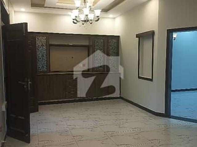 1 Kanal House Is Available For rent