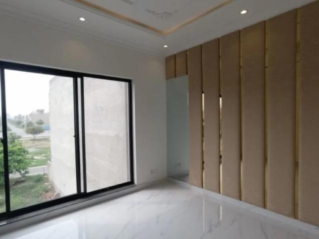 1 Kanal House Is Available In Affordable Price In Lahore DHA Phase 5 ID 77403