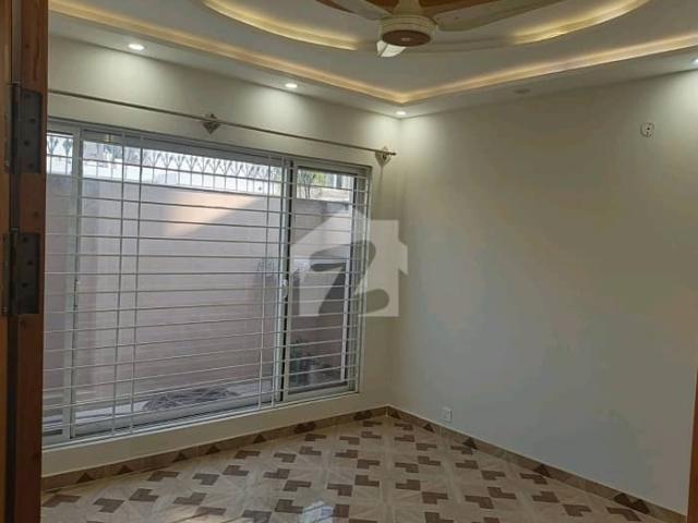 1 Kanal House Is Available In I 8/4