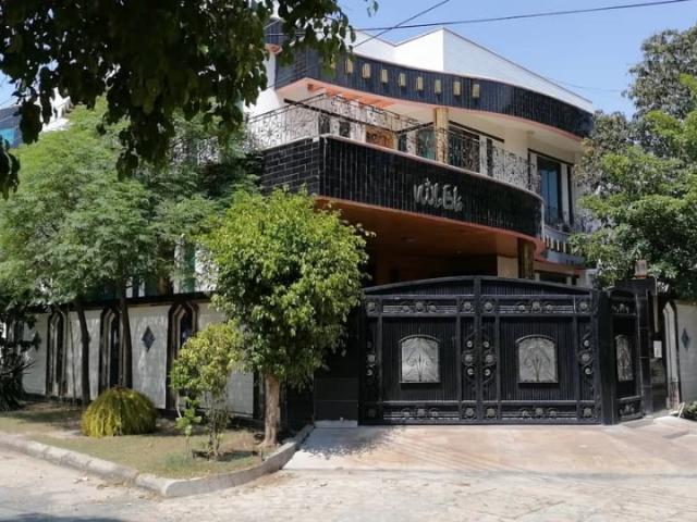 1 Kanal House Situated In Valencia Block B For sale Lahore VALENCIA TOWN ID 78987