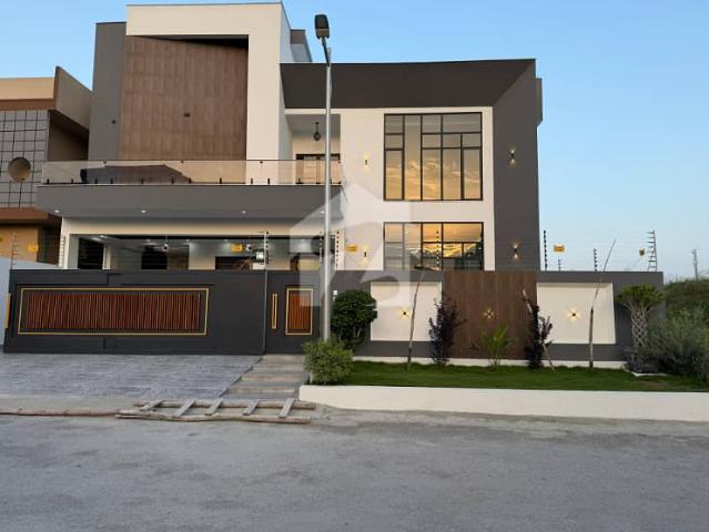 1 Kanal House 50*90 in Block C 1 Direct Access From Main Double Road