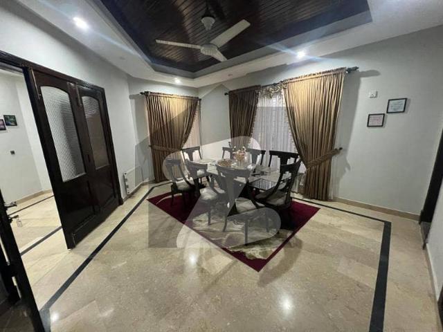 1 kanal House 50x90 e 11/4 npf Double Story WIth Basement