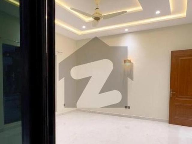 1 Kanal Ideal Family House Next To Football Ground & Central Park On 70ft Road DHA Defence Phase 2