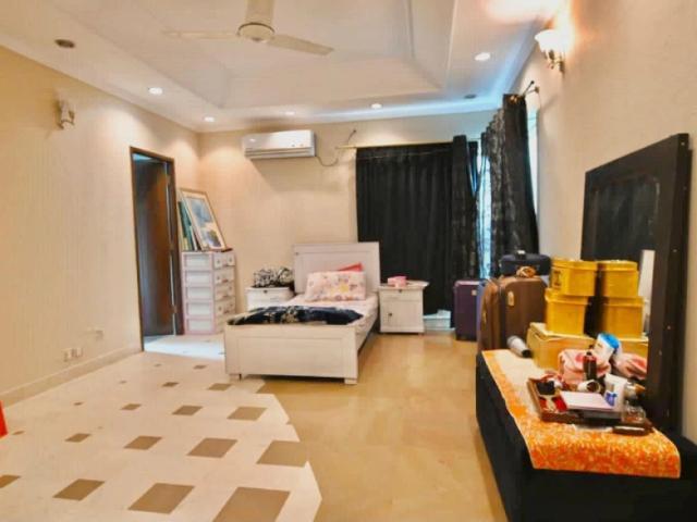 1 Kanal Ideal Location O H Full Furnished House Available For Sale in Lahore DHA Phase 4 ID 77176