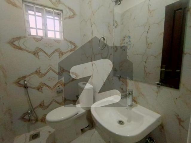 1 Kanal Ideally Situated In I 8/4