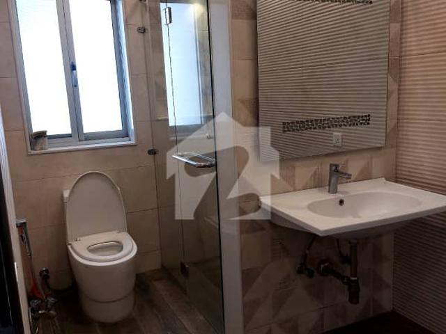 1 Kanal Luxurious Upper Portion Available For Rent