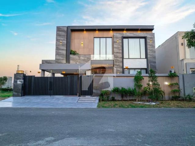 1 Kanal Luxurious Modern Design Bungalow For Sale In DHA Phase 6 With Basement And State Of The Art Of DHA Lahore