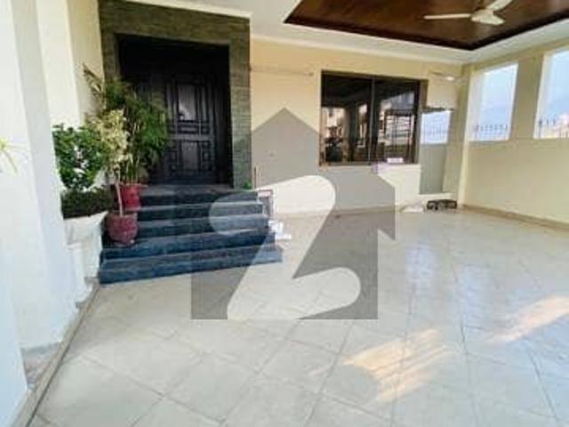 1 Kanal Luxury Full House Available On Rent