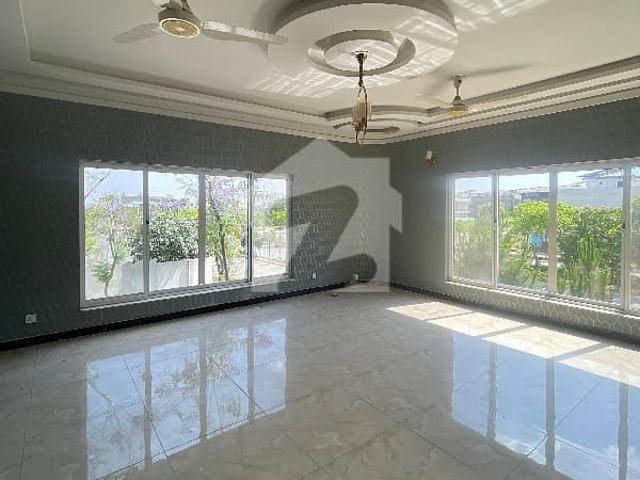 1 Kanal Luxury House Available for Rent
