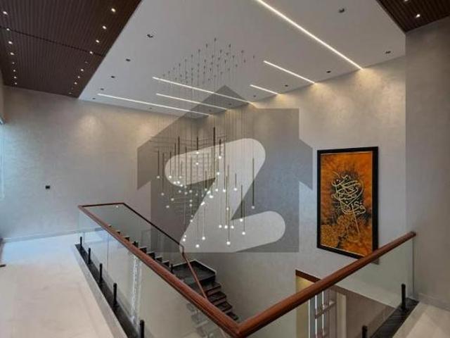 1 Kanal luxury house available for rent Bahria Town Phase 8