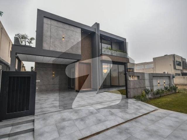 1 Kanal Luxury House Facing Park for Sale B Block in Lake City Meadows Lahore