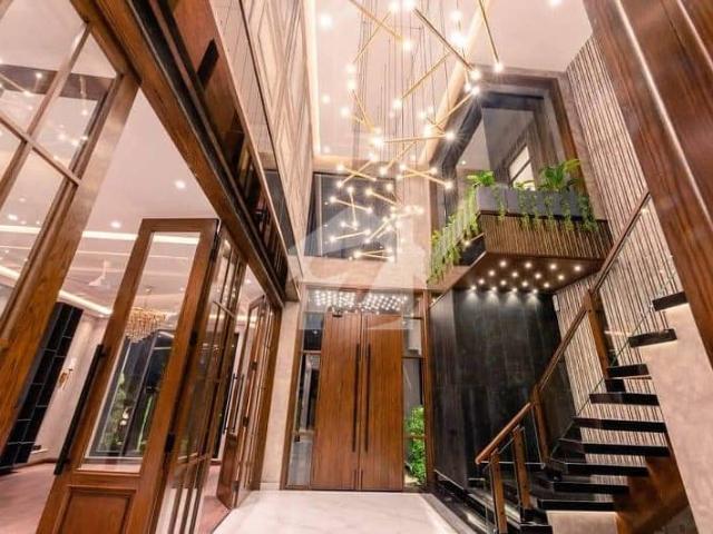 1 Kanal Luxury House For Sale Available