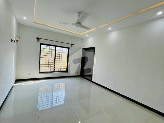 1 Kanal Luxury House For Sale In B 17, Multi Gardens, Islamabad