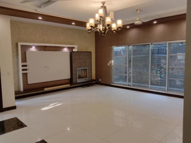 1 Kanal Luxury House For Sale Near To McDonalds in DHA Phase3 Lahore DHA Phase 3 ID 76165