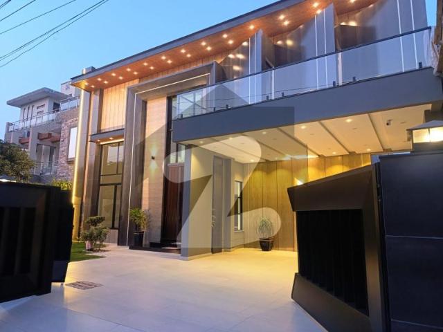 1 Kanal Luxury Park Facing House For Sale In Q Block Wapda Town Phase 2, Multan Wapda Town Phase 2 Block Q