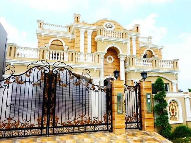 1 Kanal Lavish House Available For Sale In DHA Phase 7 Block Z