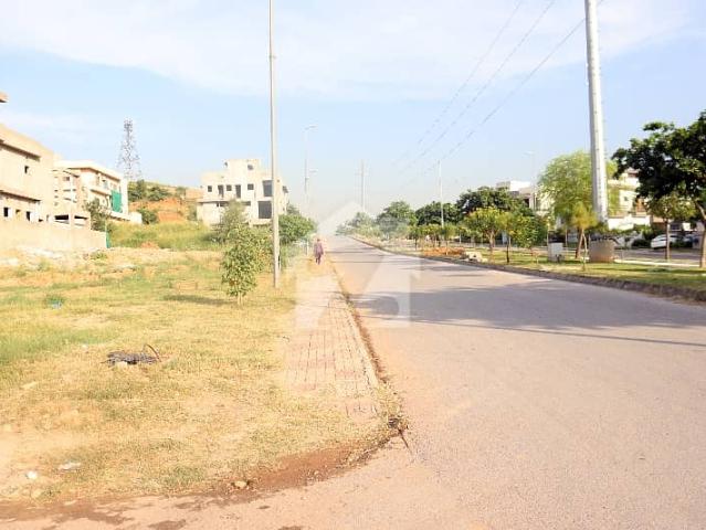 1 Kanal Level Plot at Dream Location in Dha Phase 2 Islamabad
