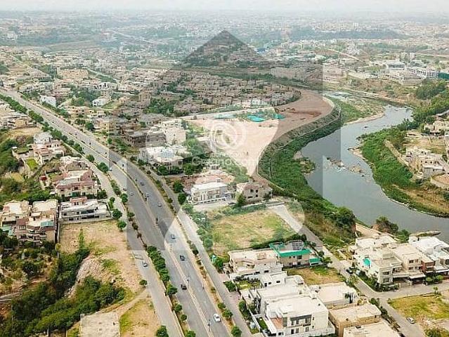 1 kanal level plot street 2 plot 82 easy access near gate 01