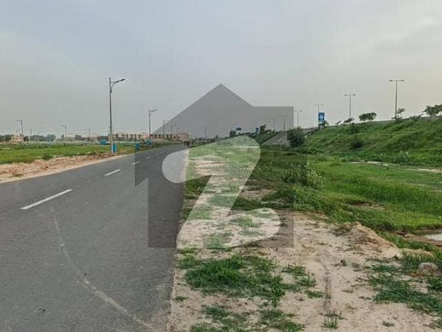 1 kanal pair on 150 ft road plot no 907 plus 908