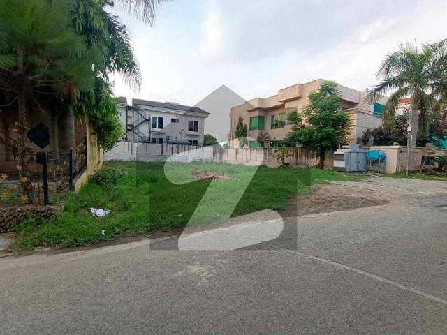 1 Kanal Plot For Sale Brigadier Officer Colony Khawaja Safdar Raod Sialkot