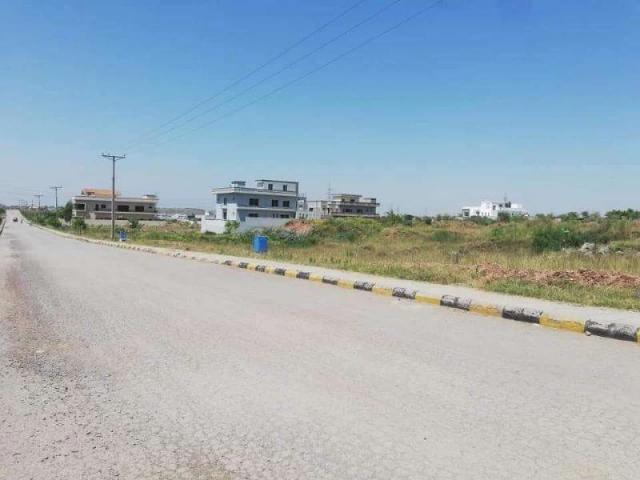 1 Kanal Plot For Sale Main Boulevard 110 Feet Road Islamabad E 17 ID 50235