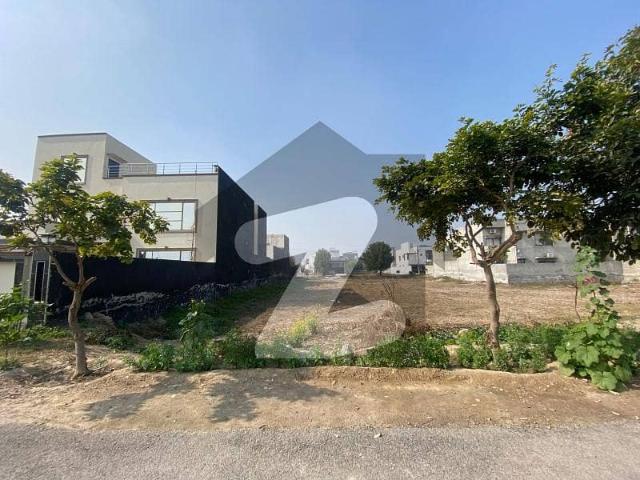 1 Kanal Plot In C Block Corner