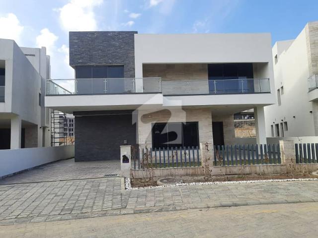 1 Kanal Premium Luxury Golf Facing Villa For Sale In Eighteen