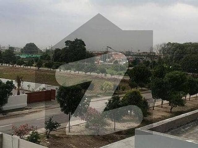 1 Kanal Prime Location Plot Near Park & Commercial Sui Gas Phase 1