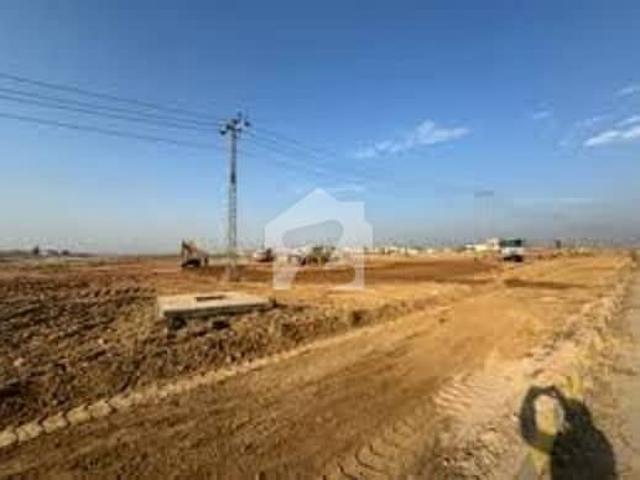 1 Kanal Residentcial Plot Available For Sale In F 14 /2