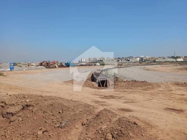 1 Kanal Residential Plot Available For Sale In 70 Feet Wide Road And Park Facing In F 14 /3