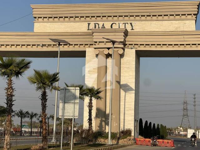 1 kanal Residential Plot For Sale K Block, LDA City Lahore