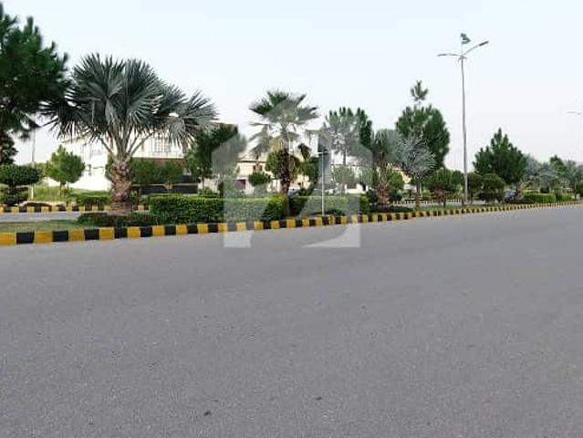 1 Kanal Residential Plot In Central Top City 1 Block C For sale