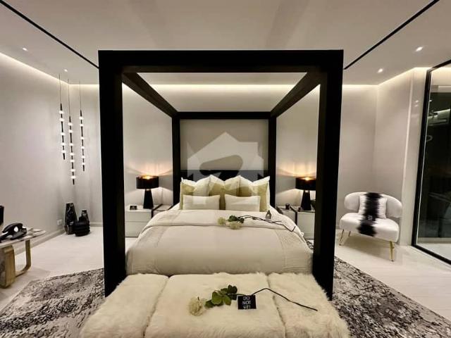 1 kanal superb furniseh eye catching superb luxury bungalow for sale