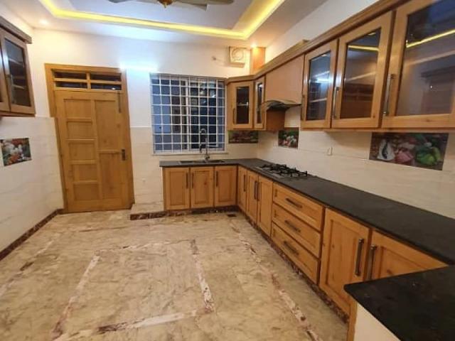 1 Kanal Separate Gate Upper Portion Available in G 13 Islamabad G 13 ID 90549
