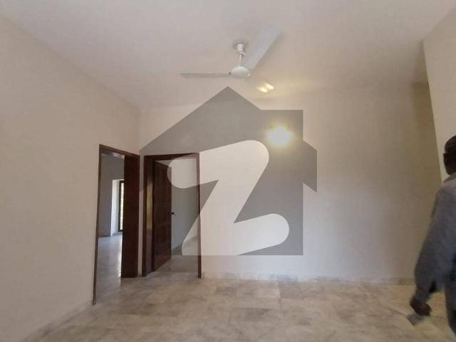 1 Kanal Separate Gate Upper Portion Is Available For Rent In Dha Phase 3 Near McDonalds Y Block