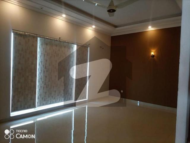 1 Kanal Slightly Use Like New Modern Luxury Design House Available For Rent DHA Phase 7 Block Z1