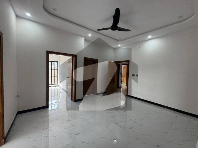 1 kanal Slightly Used House For Rent in DHA phase 1