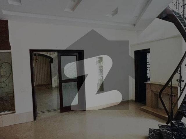 1 Kanal Slightly Used House For Sale DHA Phase 2