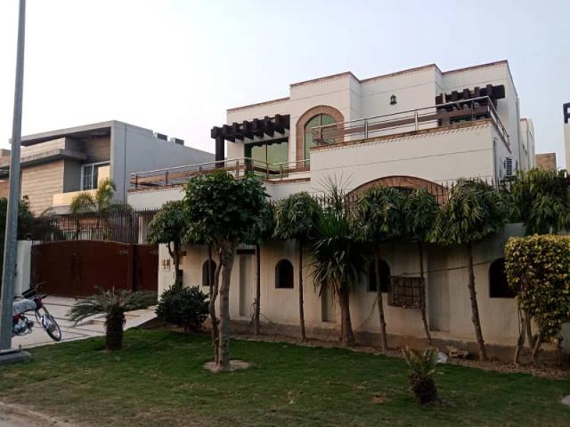 1 Kanal Slightly Used House For Sale In DHA Phase 5 Lahore DHA PHASE 5 ID 80158