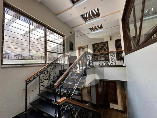 1 Kanal Slightly Used House For Sale In Jasmine Block Sector C Bahria Town Lahore
