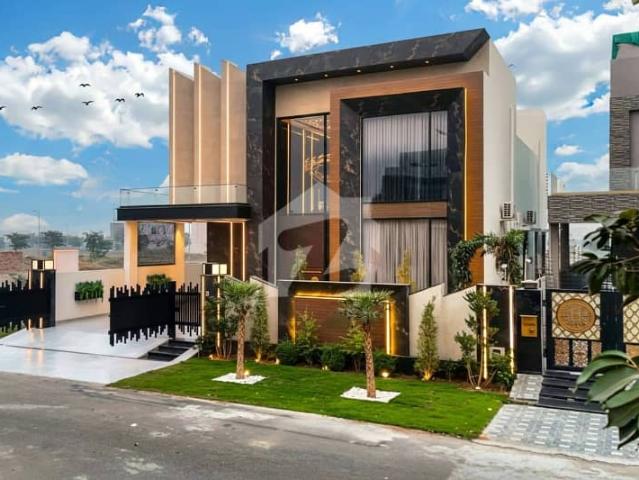 1 Kanal Slightly Used Luxury FULL Furnished Bungalow Located Near Defence Raya Available For Rent In Dha Phase 7 Lahore