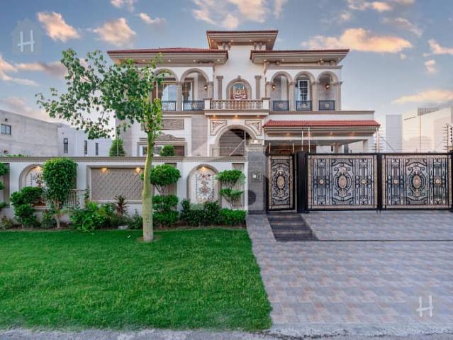 1 Kanal Spanish Bungalow For Sale In Phase 7 DHA Lahore Very Near To McDonalds