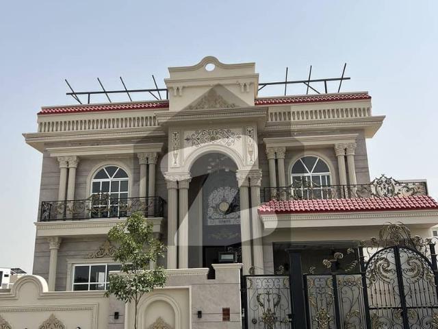 1 kanal spanish villa near masjid with a+ construction available for sale