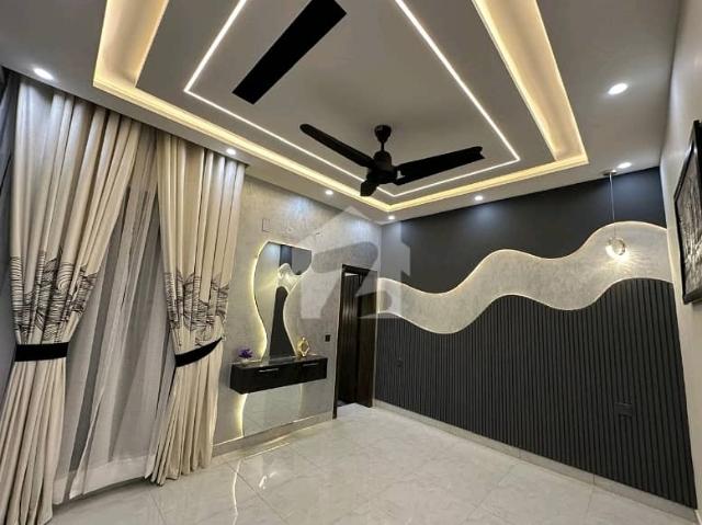 1 Kanal Spacious House Available In Bahria Town Sector C For rent