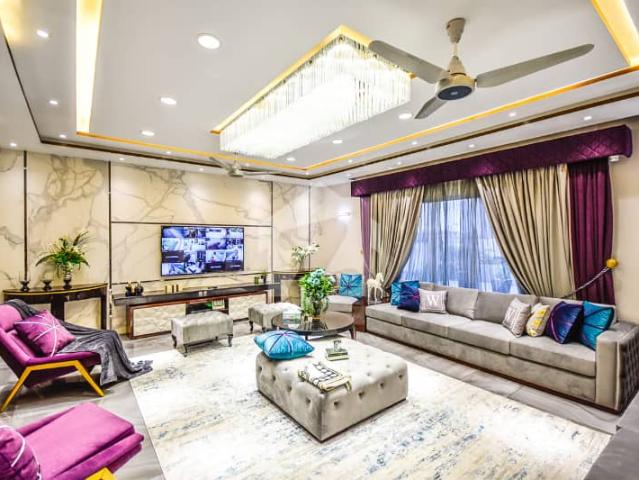 1 Kanal Spainish House Fully Furnished For Rent